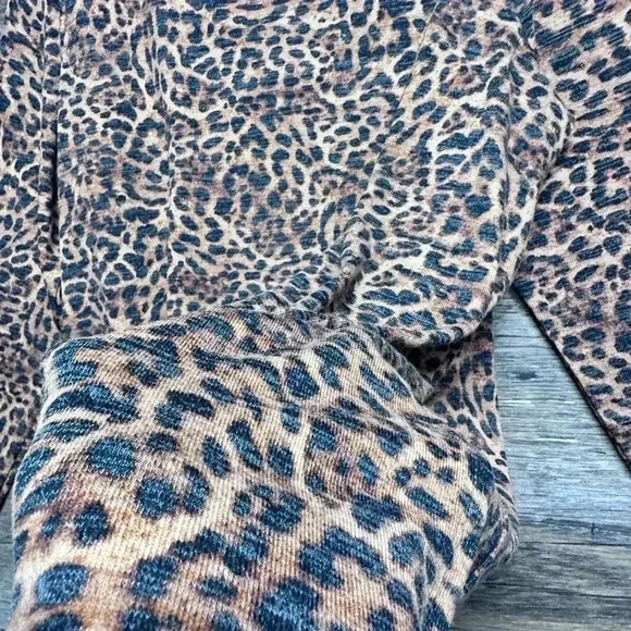 Chico's Leopard Print Women's Top Blouse - Picture 7 of 7